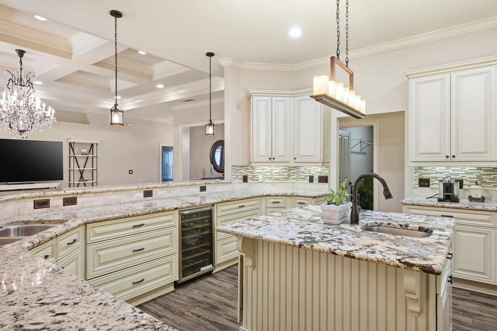 WOODLAWN HEIGHTS - Residential