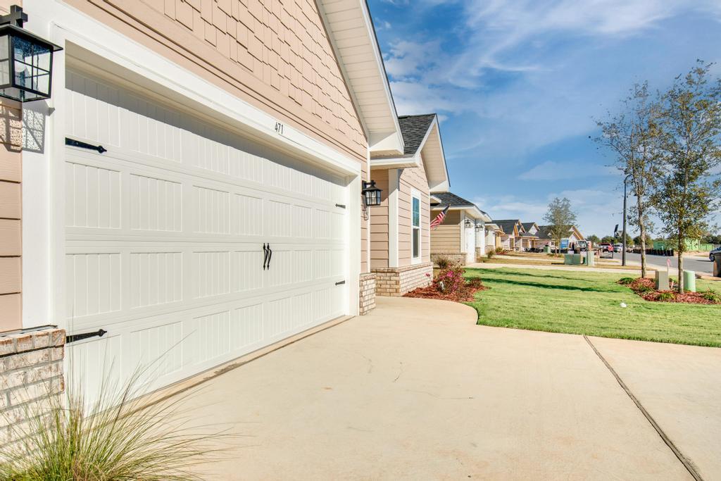 THE BLUFFS AT LAFAYETTE - Residential