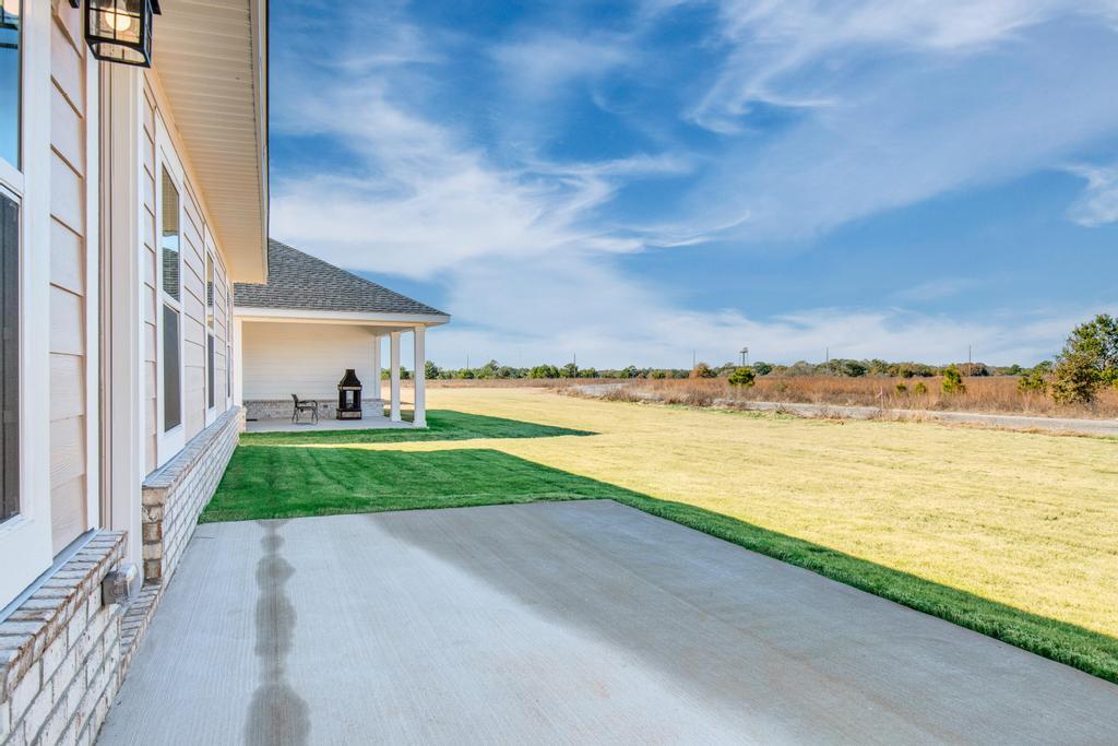 THE BLUFFS AT LAFAYETTE - Residential