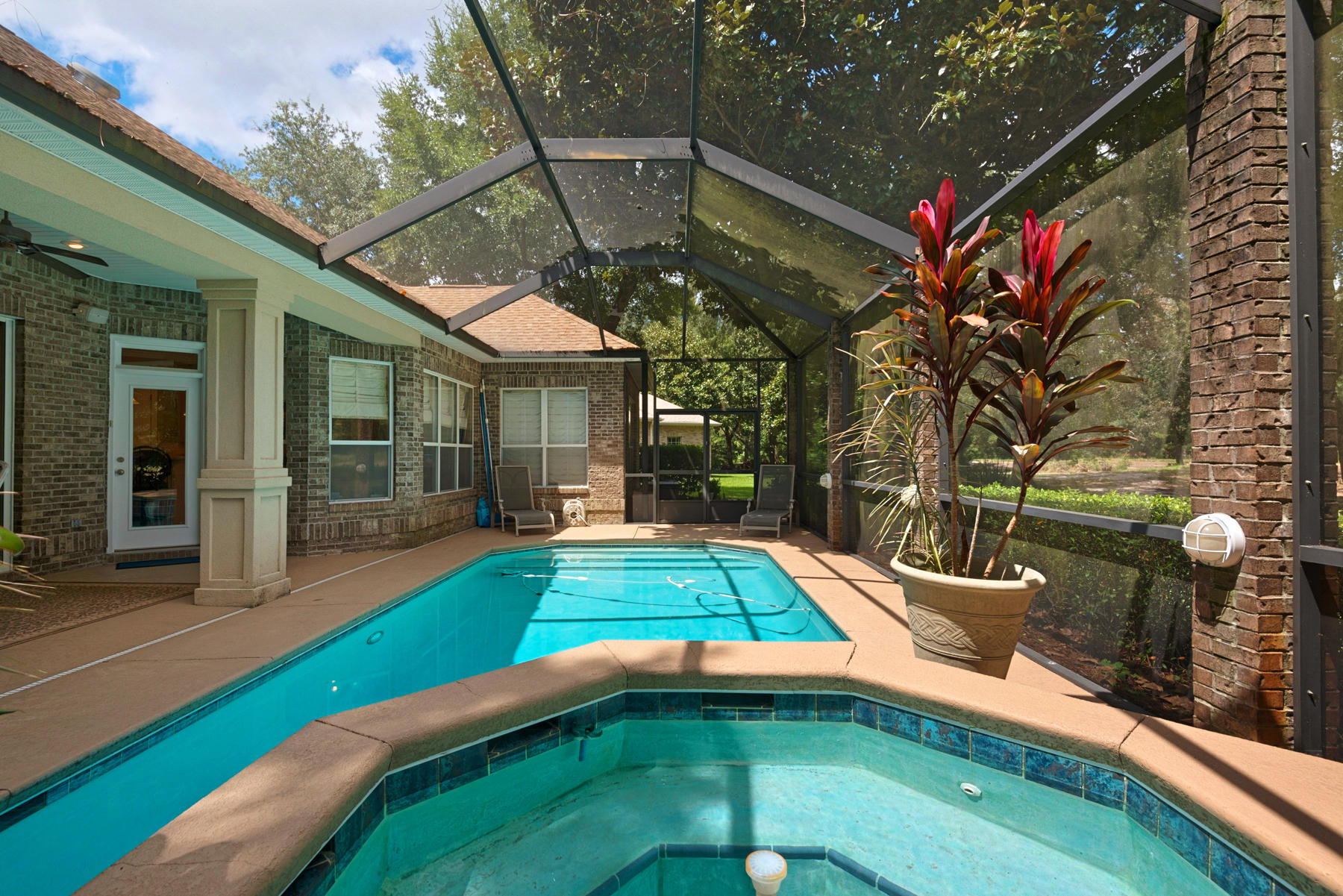 MAGNOLIA POINT AT THE PRESERVE - Residential