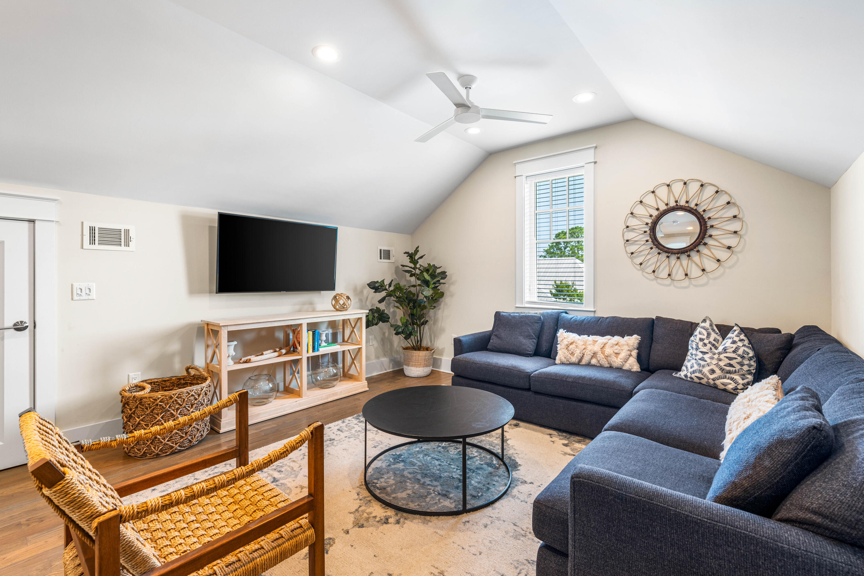 LAKESIDE AT BLUE MOUNTAIN BEACH - Residential