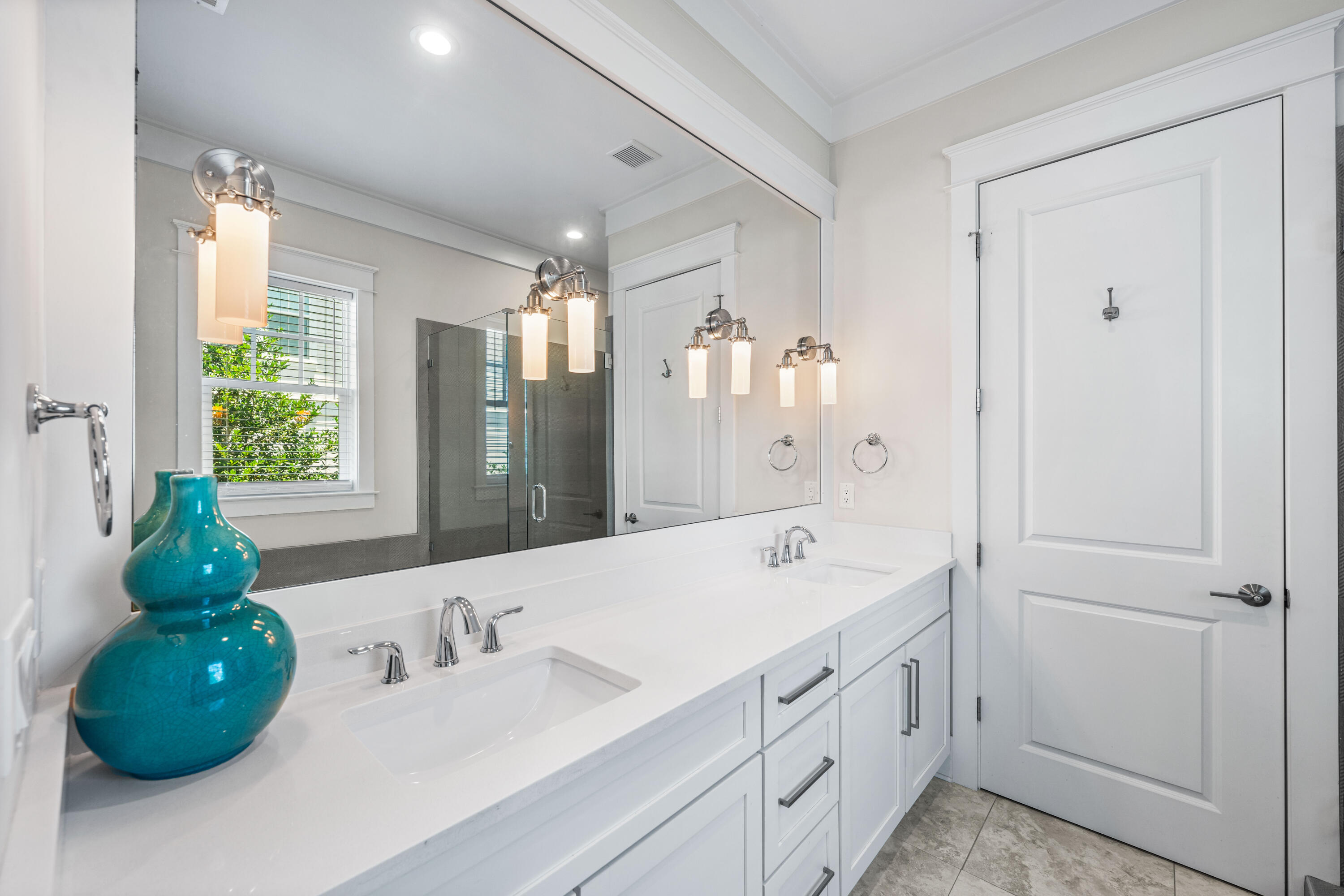 LAKESIDE AT BLUE MOUNTAIN BEACH - Residential