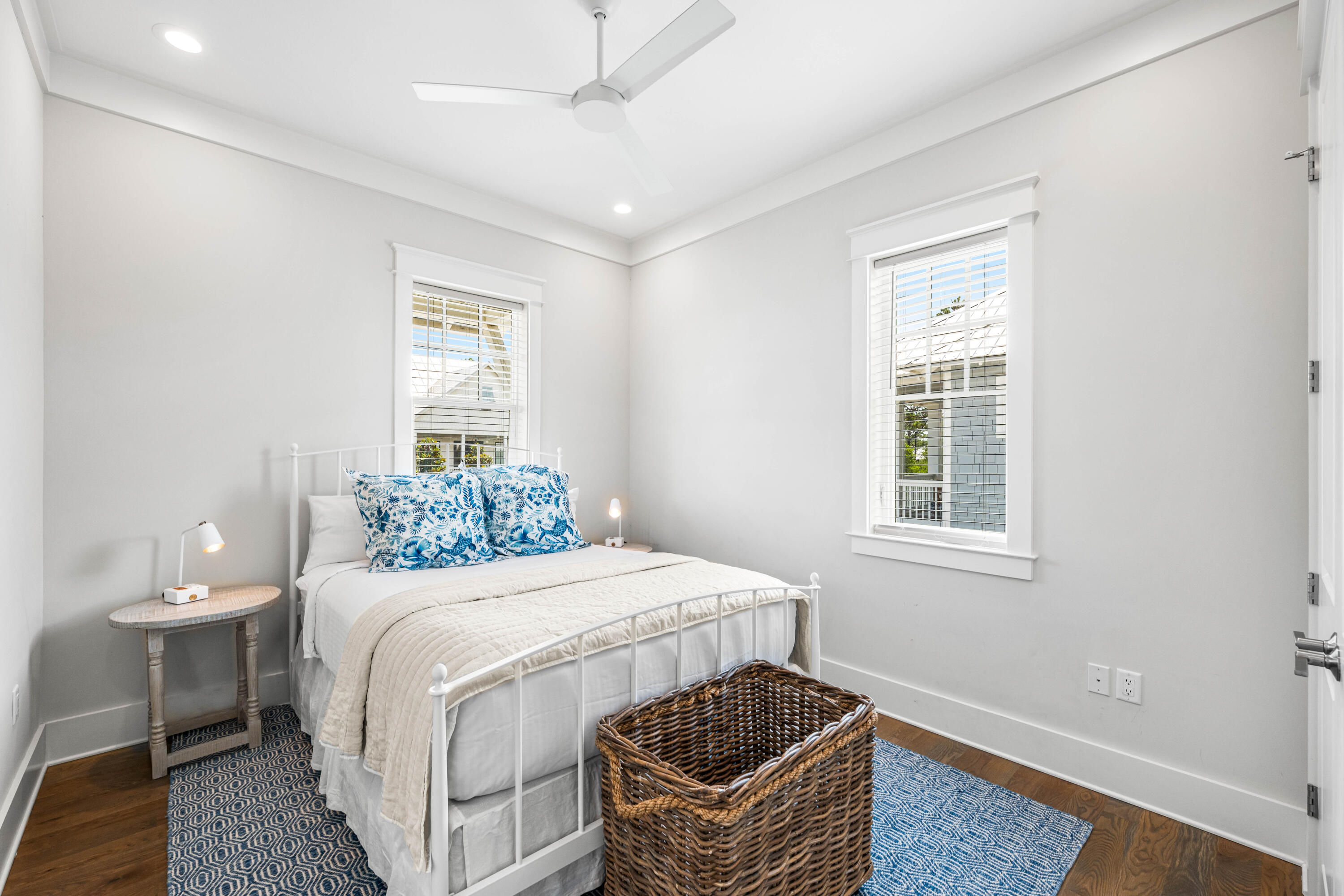 LAKESIDE AT BLUE MOUNTAIN BEACH - Residential