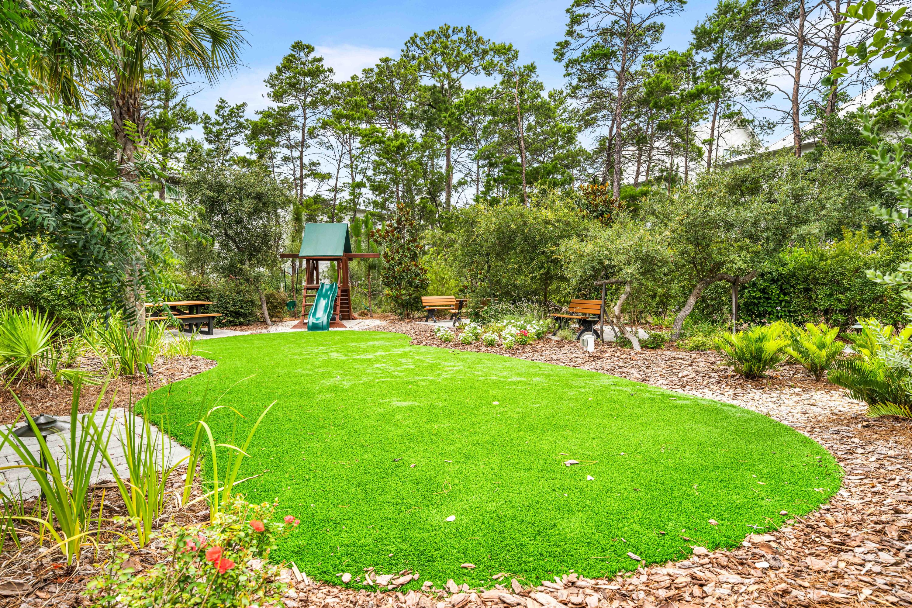 LAKESIDE AT BLUE MOUNTAIN BEACH - Residential