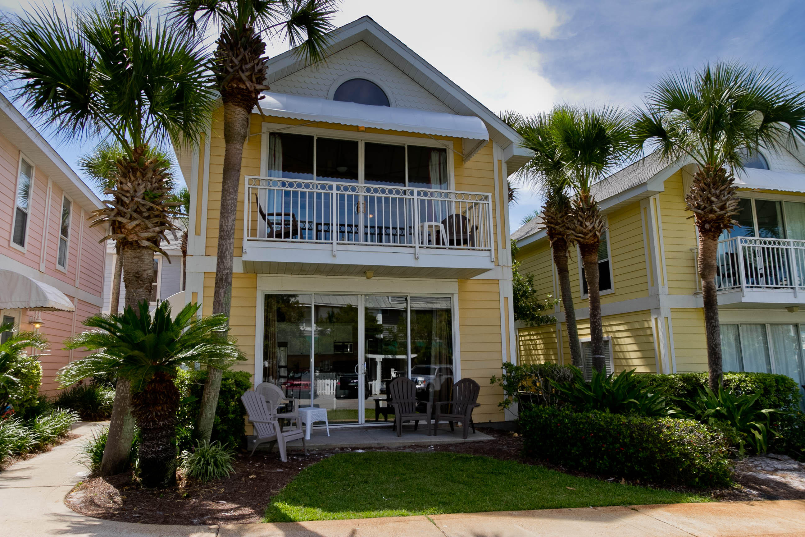 NANTUCKET RAINBOW COTTAGES - Residential