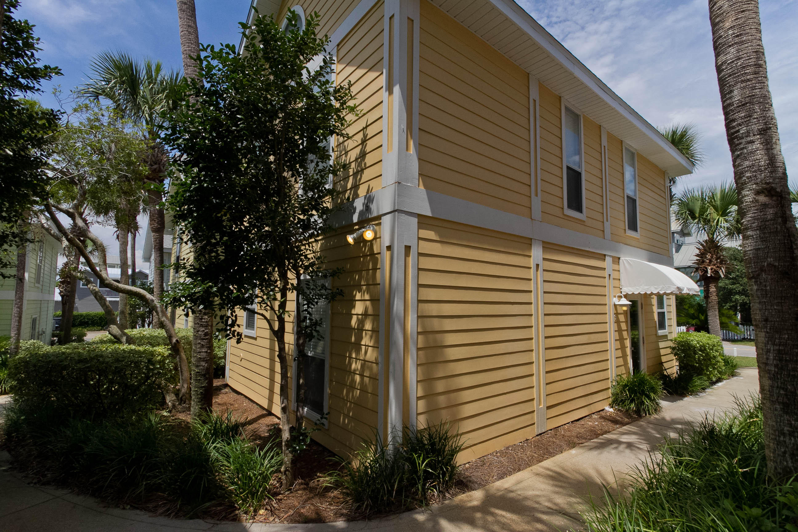 NANTUCKET RAINBOW COTTAGES - Residential