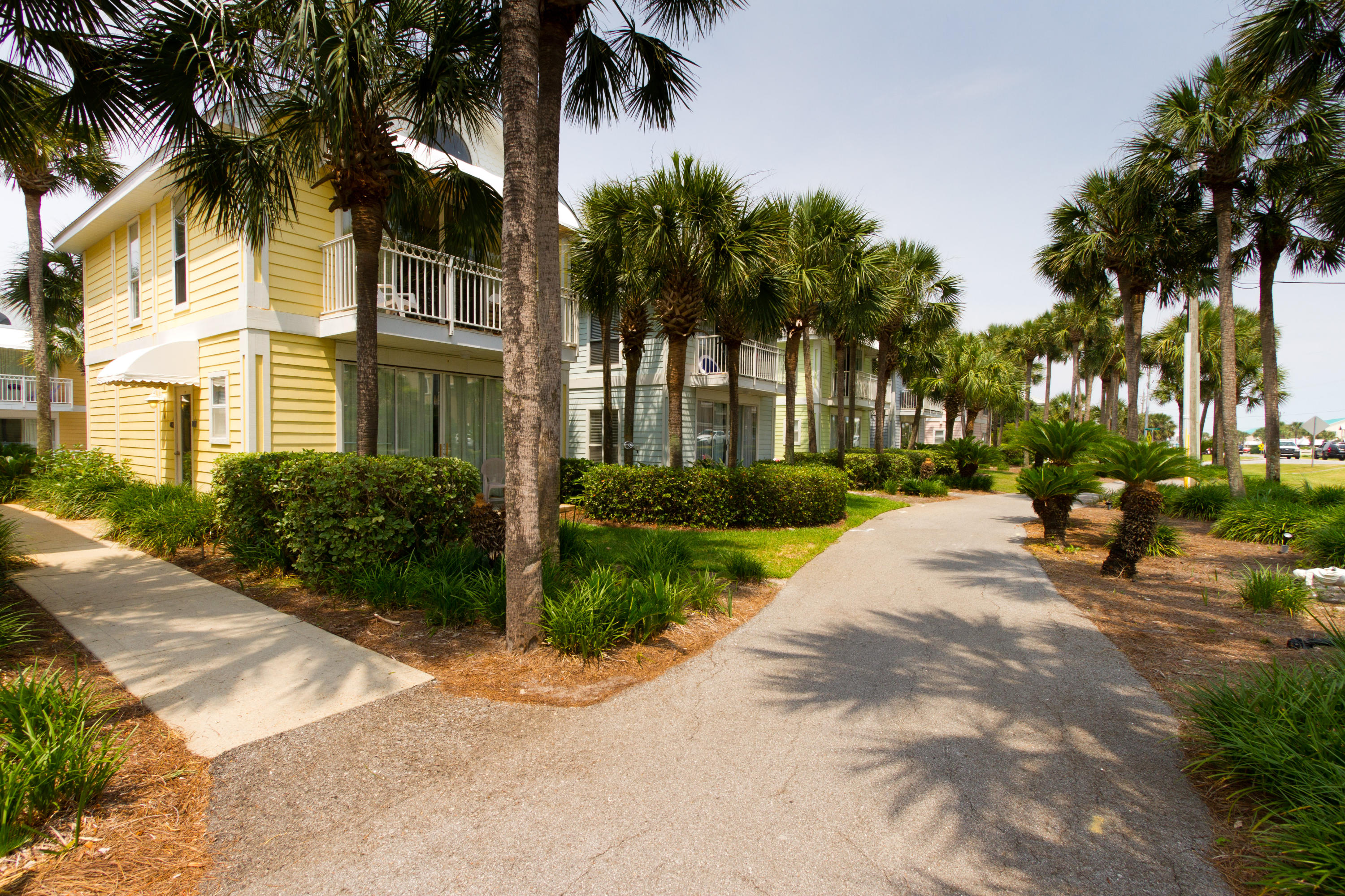 NANTUCKET RAINBOW COTTAGES - Residential