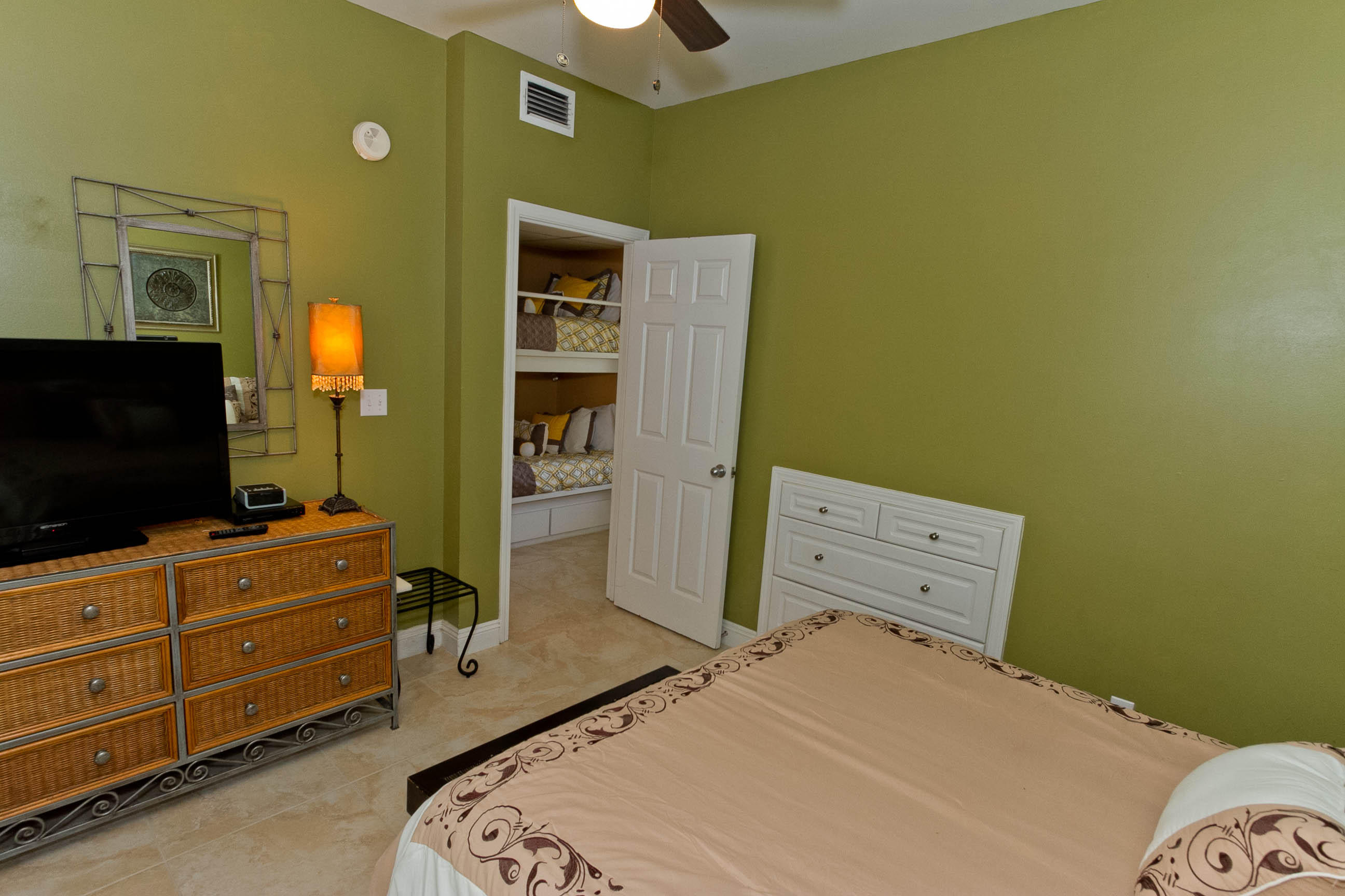 NANTUCKET RAINBOW COTTAGES - Residential