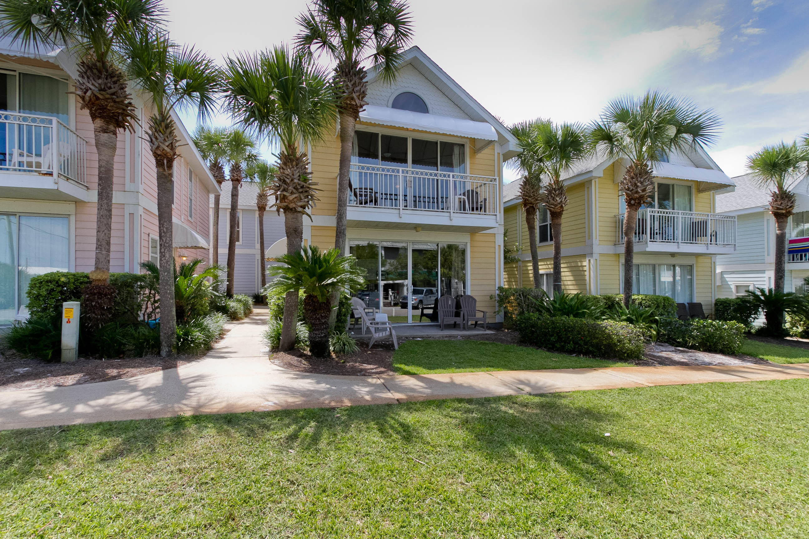NANTUCKET RAINBOW COTTAGES - Residential