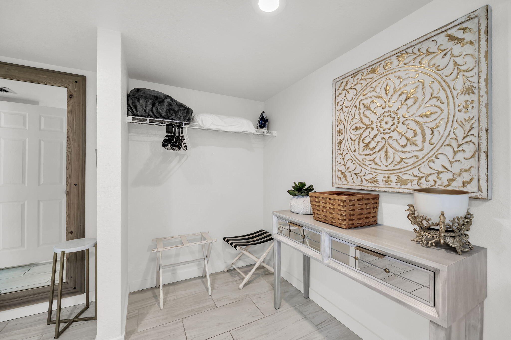 SHORELINE TOWERS 2 - Residential