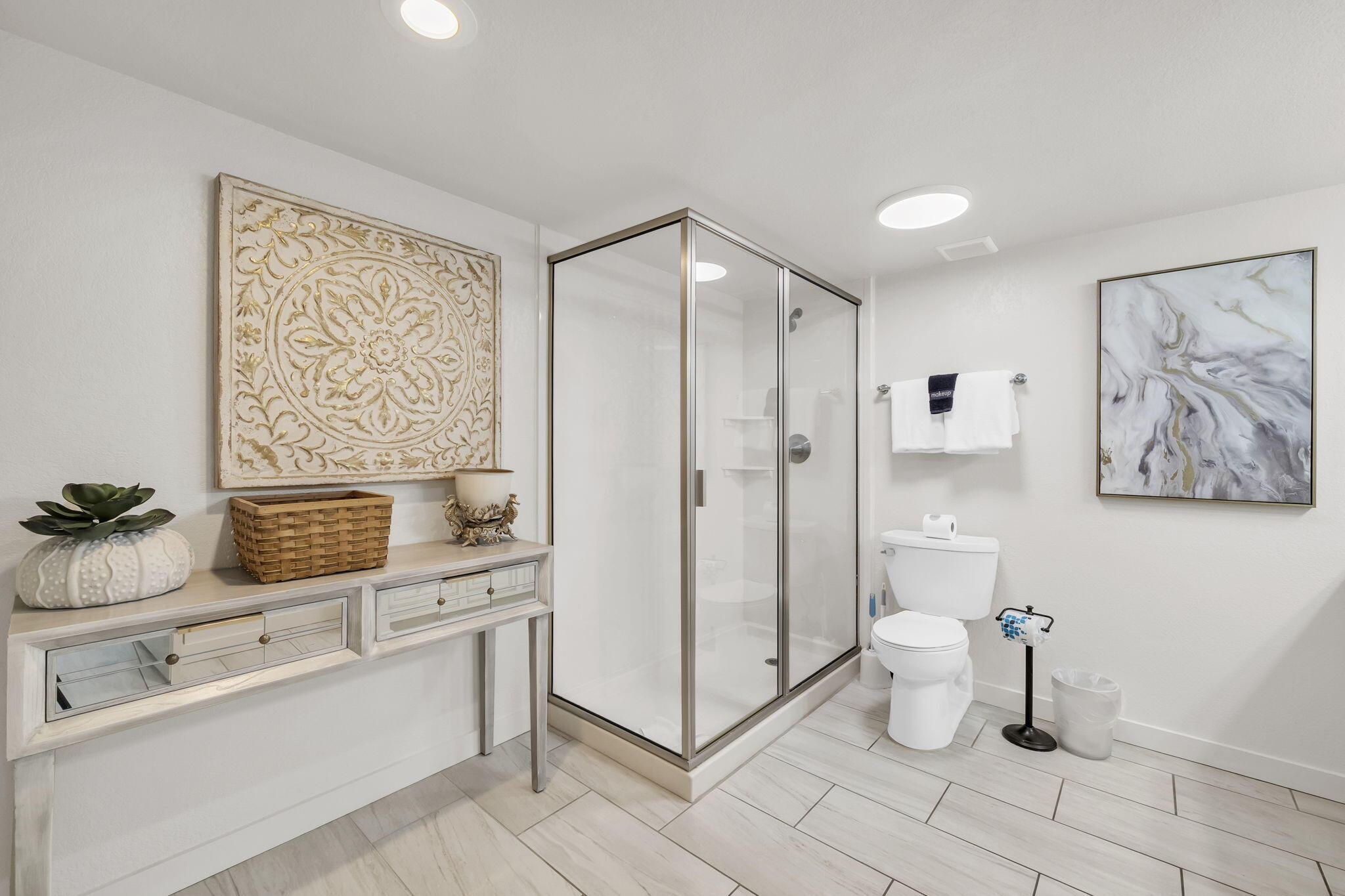 SHORELINE TOWERS 2 - Residential