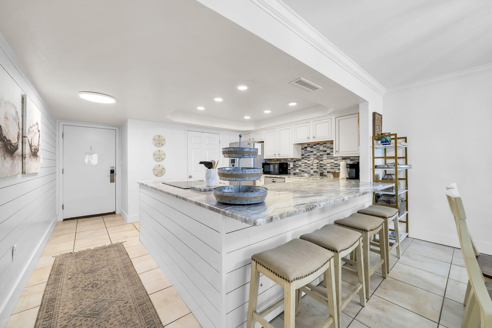 SHORELINE TOWERS 2 - Residential