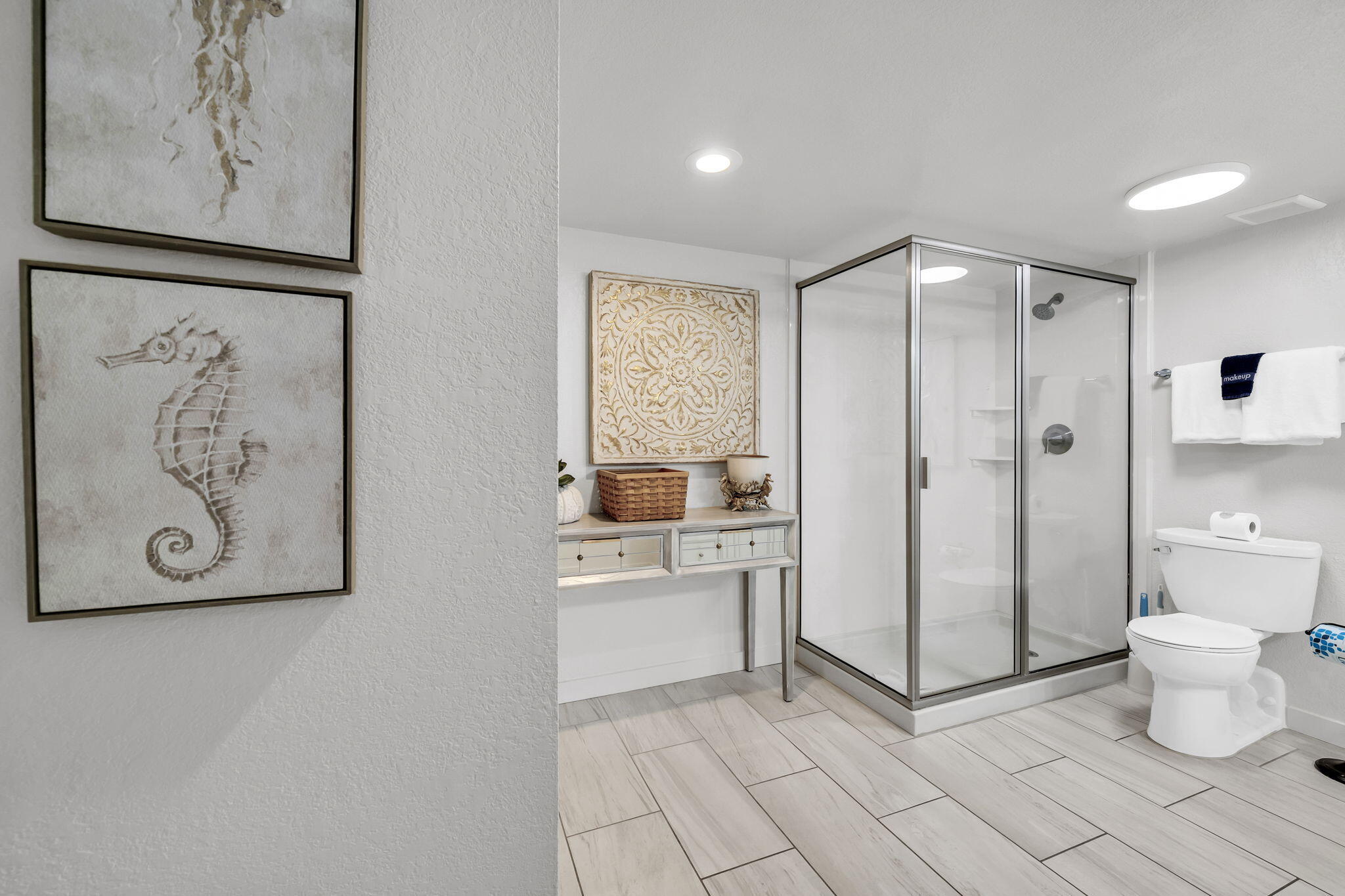 SHORELINE TOWERS 2 - Residential