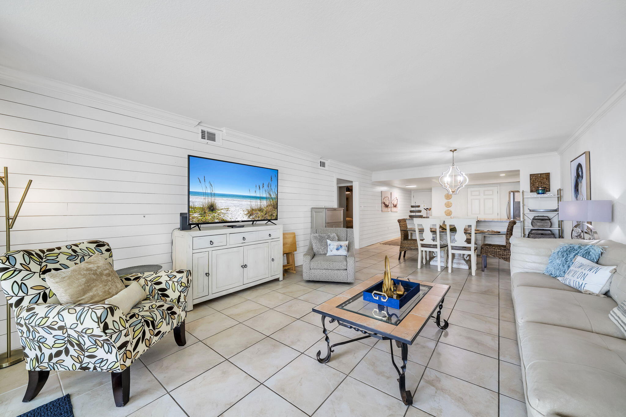 SHORELINE TOWERS 2 - Residential