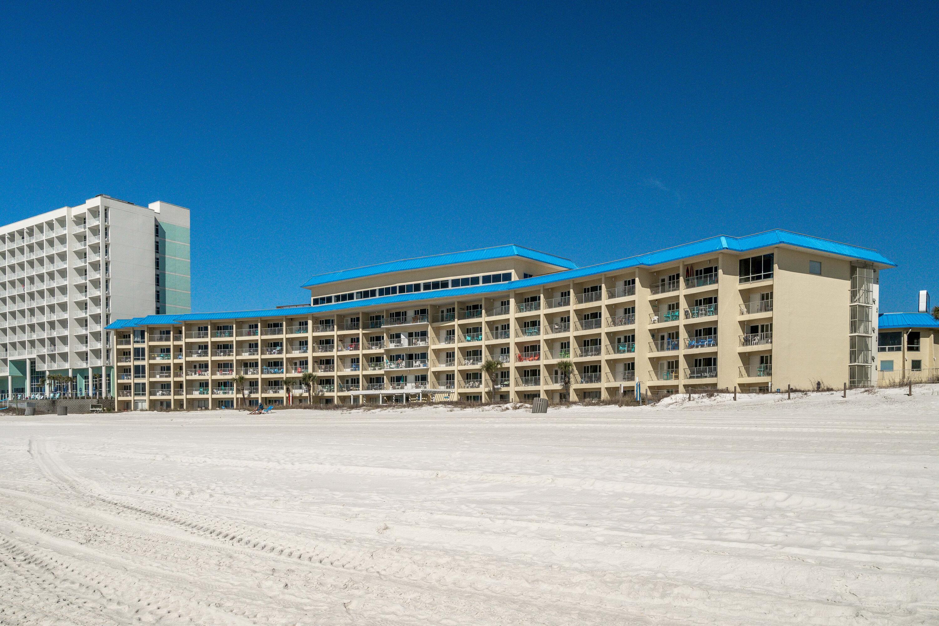 Great deal on a BEACH FRONT condo in Panama City Beach, Florida!! Continental 106 is ground floor and will be a great second home or rental condo for someone! This condo will not last long! Call your Realtor to schedule a showing TODAY!