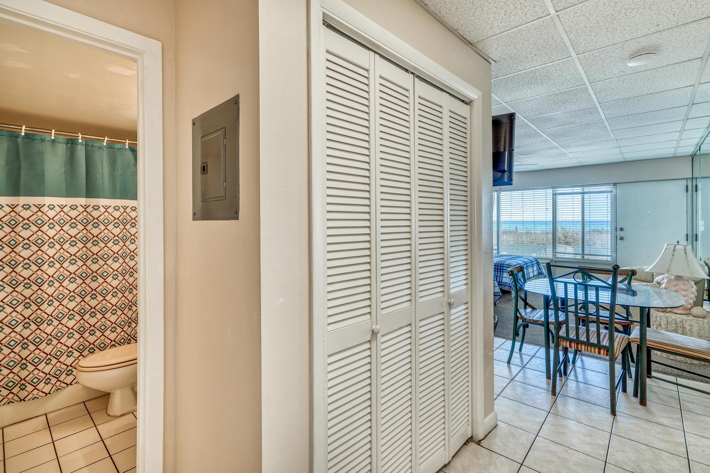 CONTINENTAL CONDO - Residential