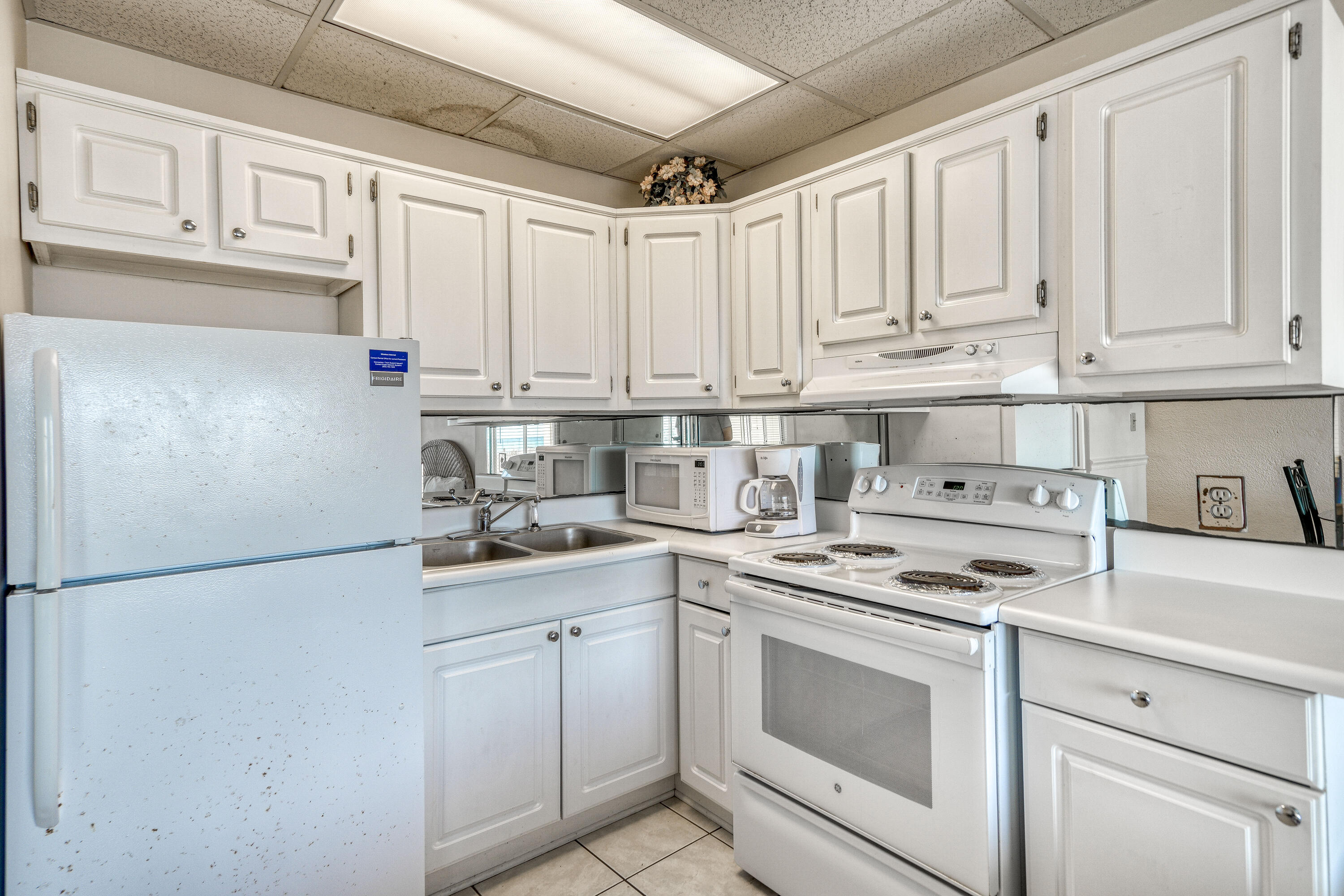 CONTINENTAL CONDO - Residential