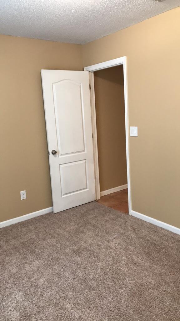 LIVE OAK MANORS - Residential Lease