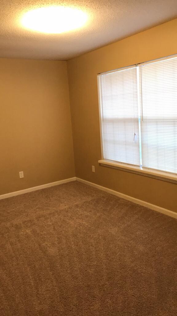 LIVE OAK MANORS - Residential Lease