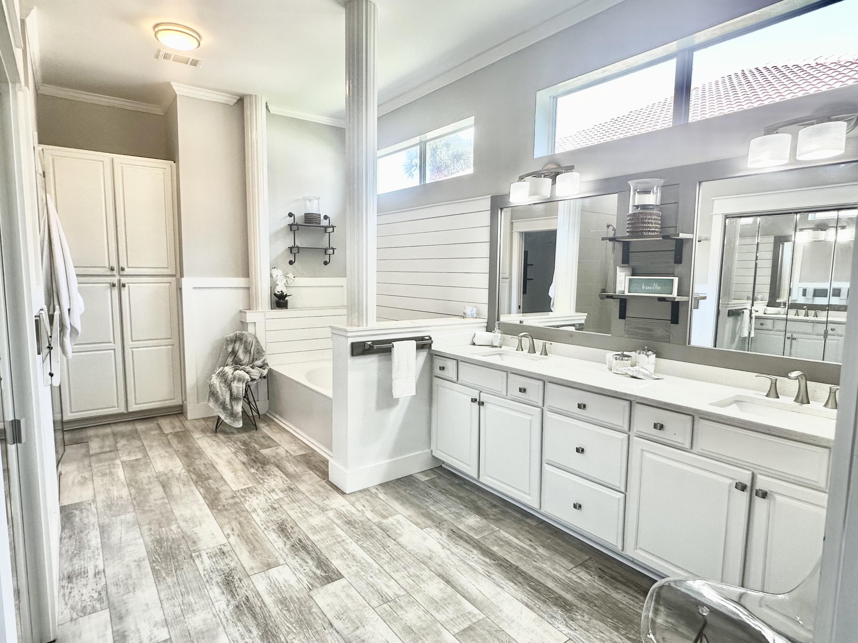 EMERALD BAY PH 1A - Residential