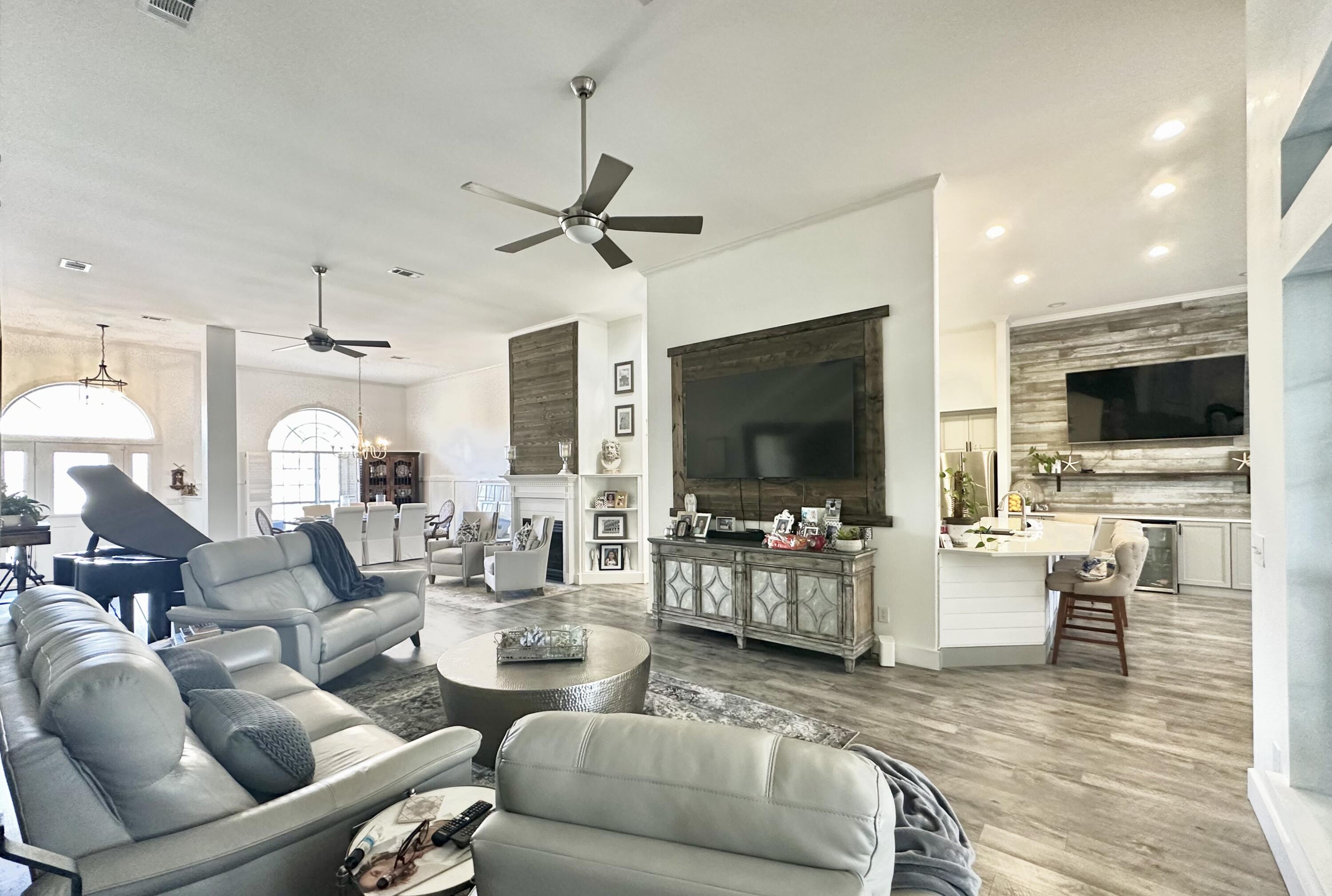 EMERALD BAY PH 1A - Residential