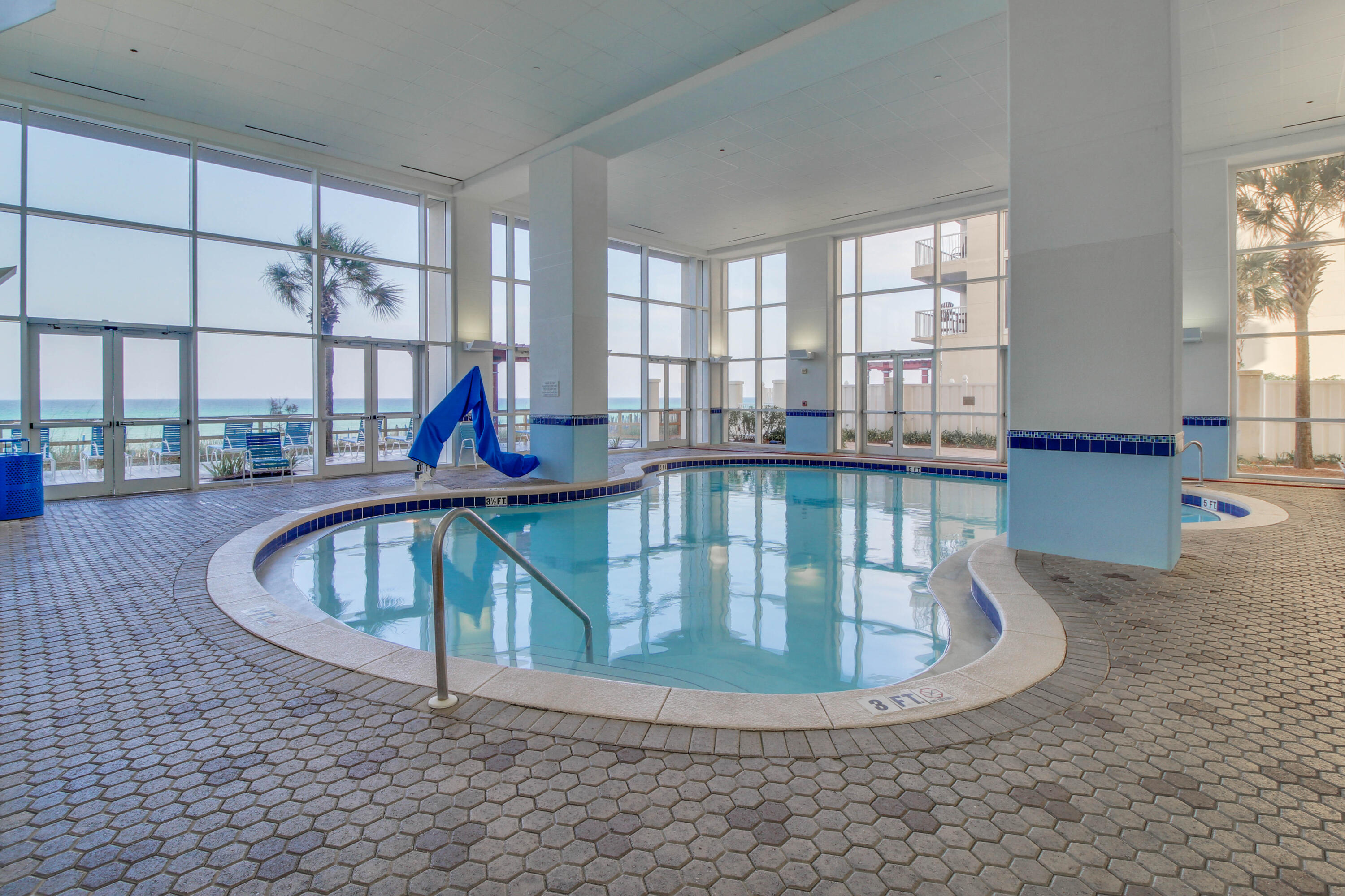 MAJESTIC BEACH TOWERS I - Residential