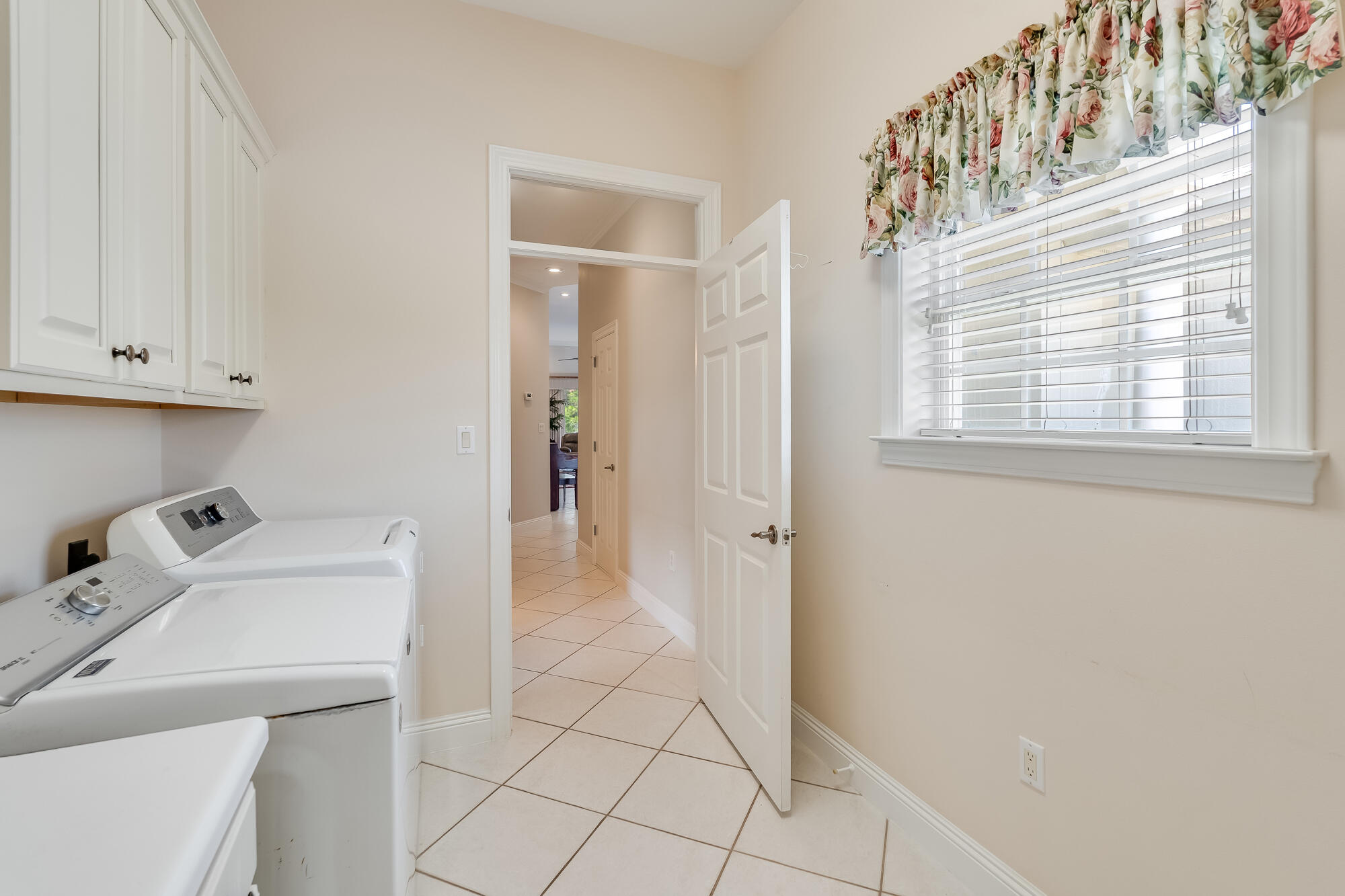 EMERALD LAKES PH 2 - Residential
