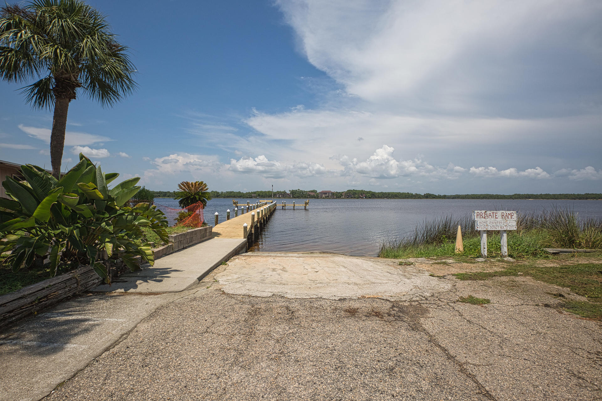 PIRATES COVE INLET CONDO - Residential