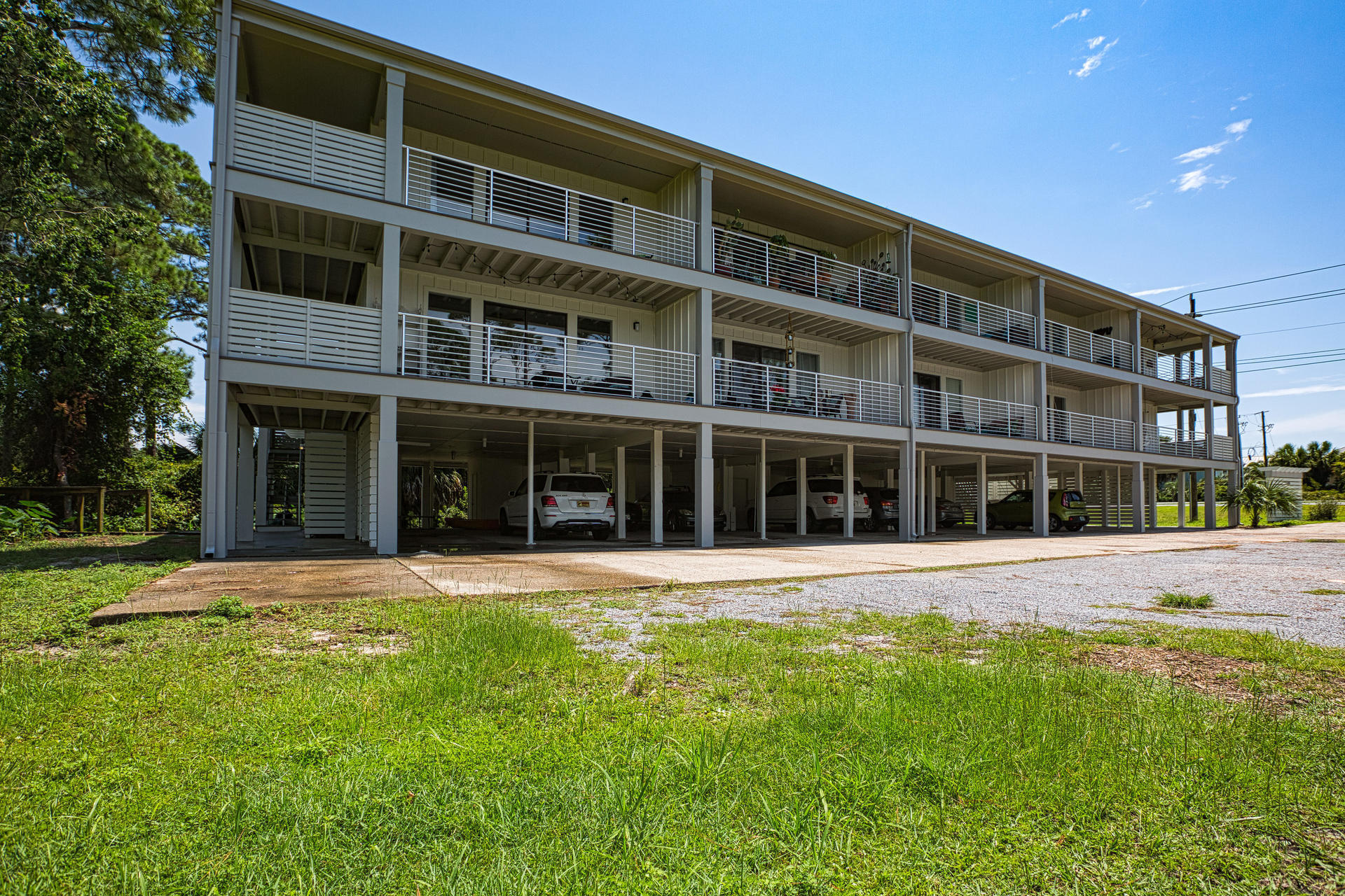 PIRATES COVE INLET CONDO - Residential