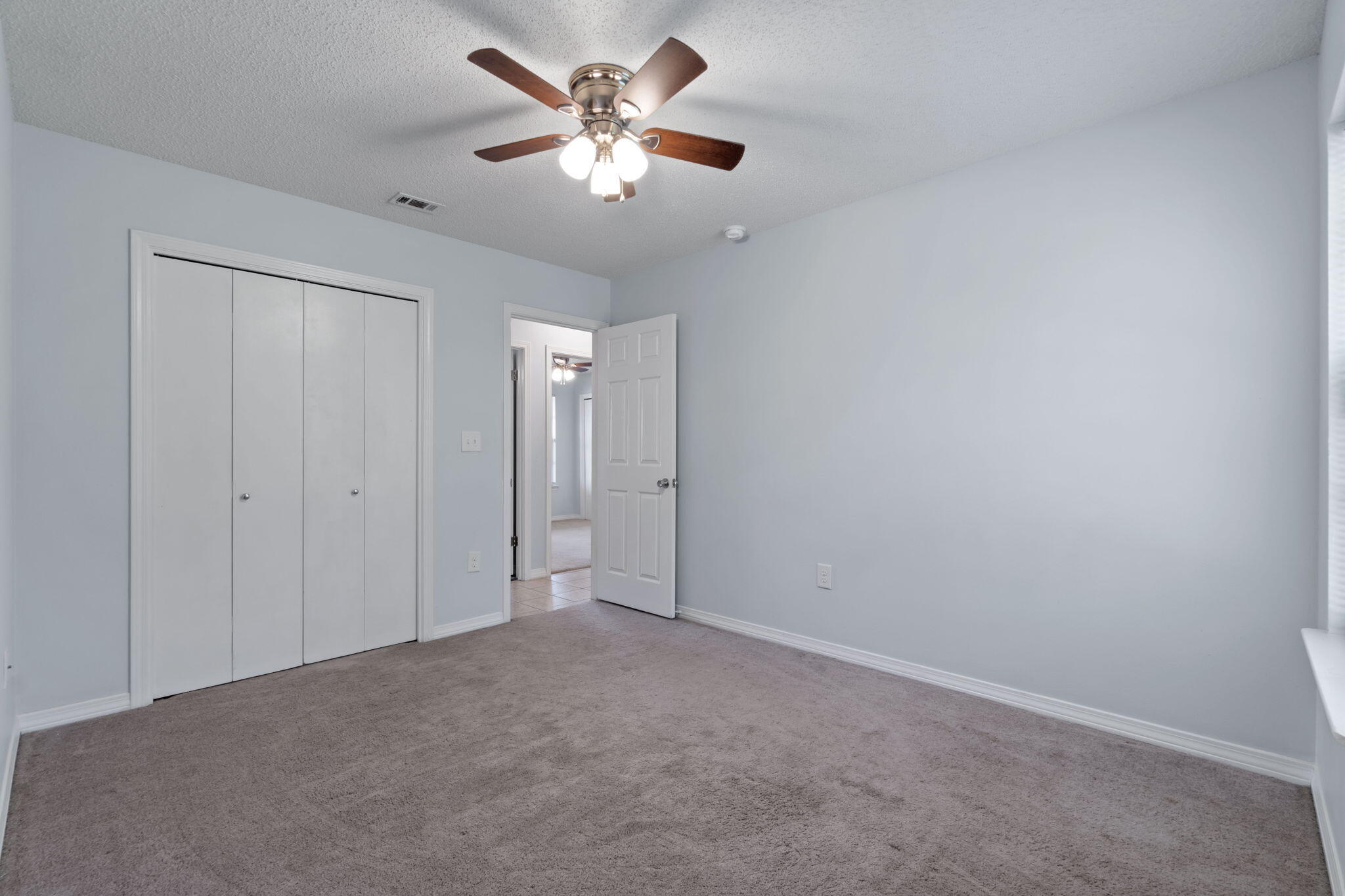 COUNTRYVIEW ESTATES 3RD ADDN - Residential Lease