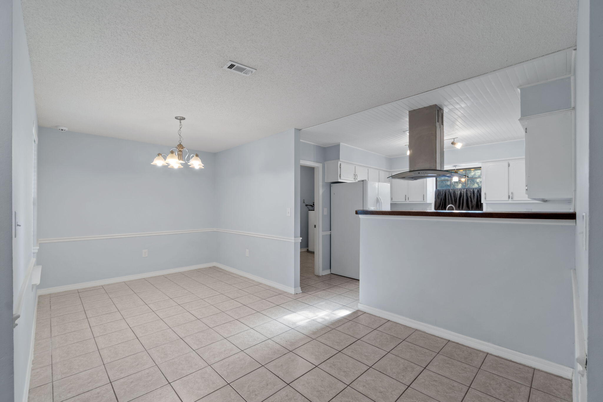 COUNTRYVIEW ESTATES 3RD ADDN - Residential Lease