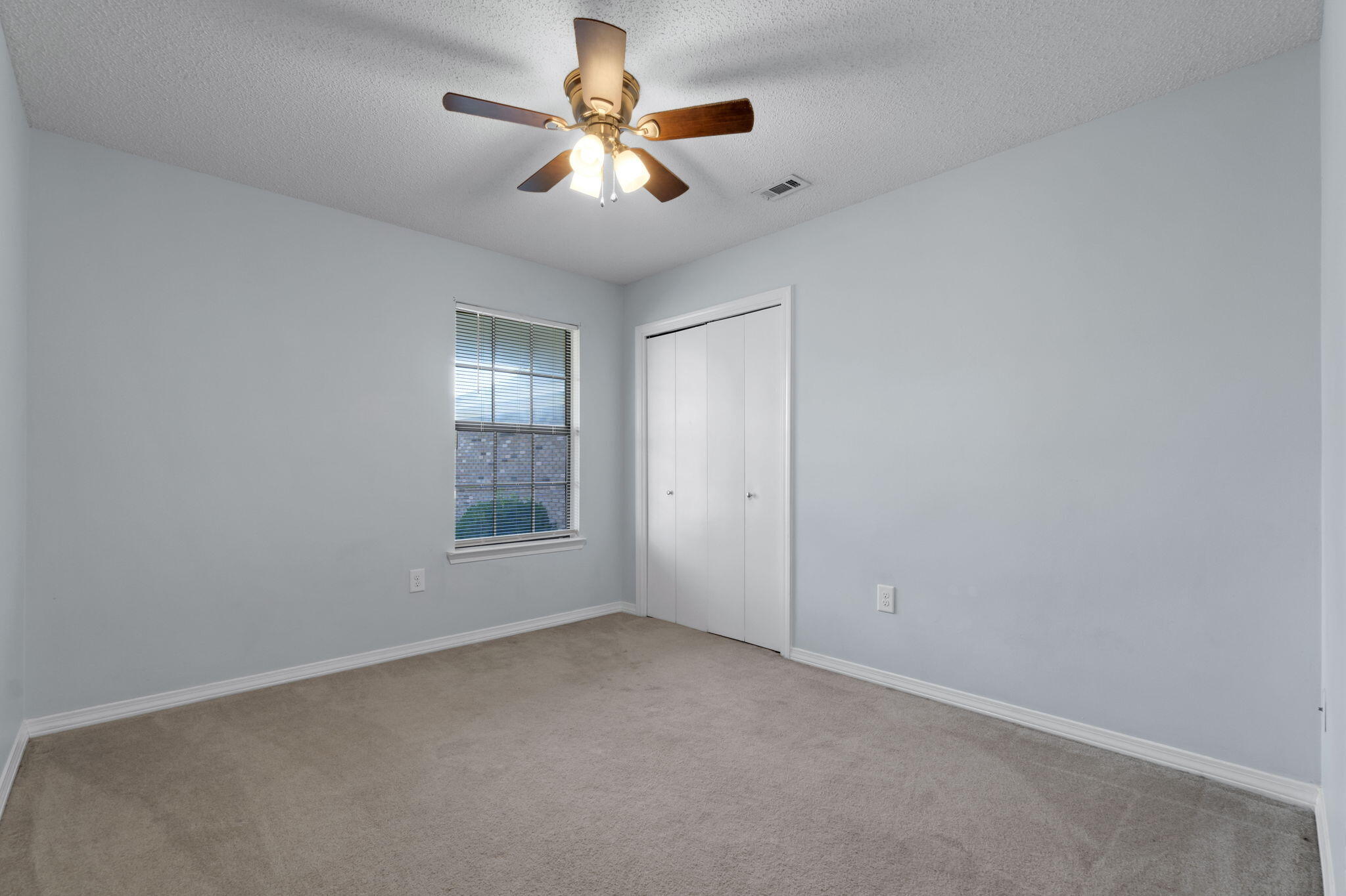 COUNTRYVIEW ESTATES 3RD ADDN - Residential Lease