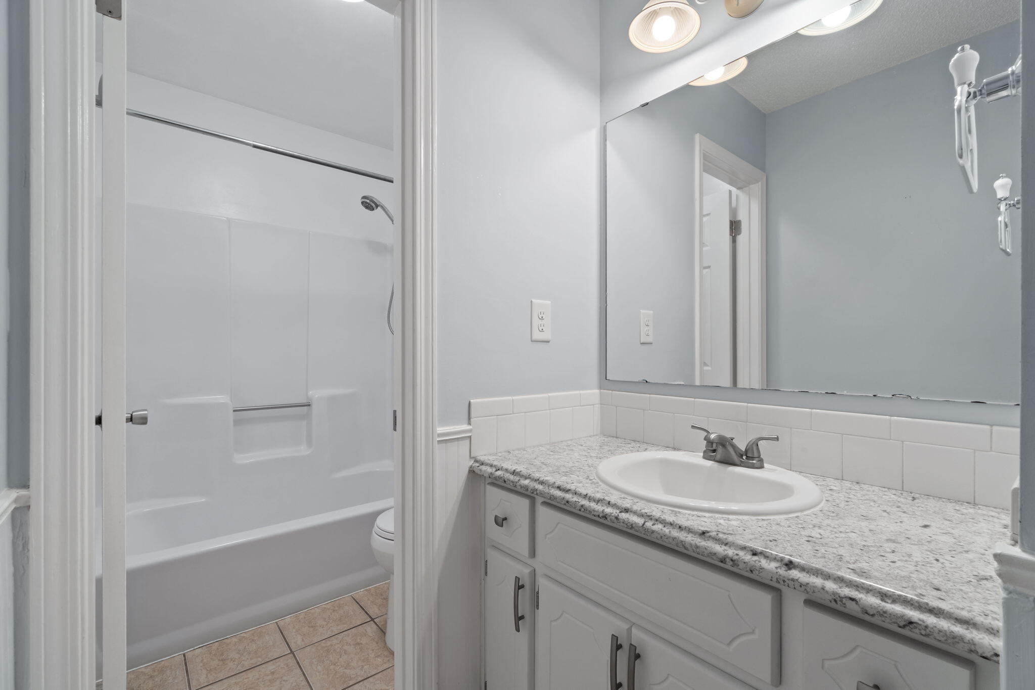 COUNTRYVIEW ESTATES 3RD ADDN - Residential Lease