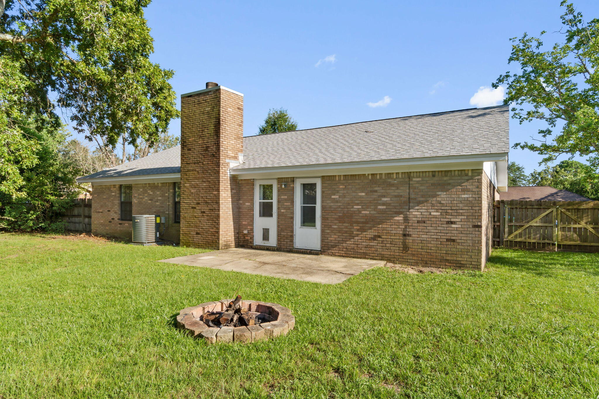 COUNTRYVIEW ESTATES 3RD ADDN - Residential Lease