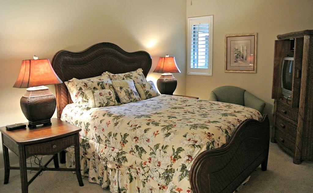 SEAVIEW VILLAS - Residential