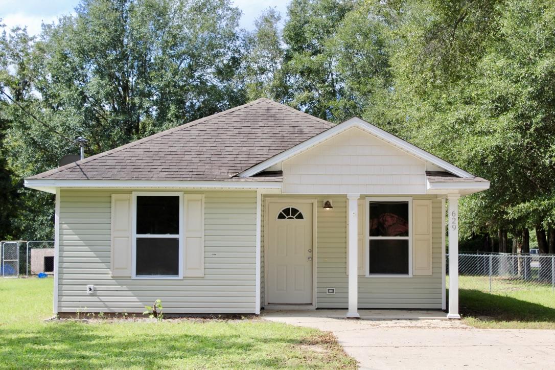 Sloan House - Residential