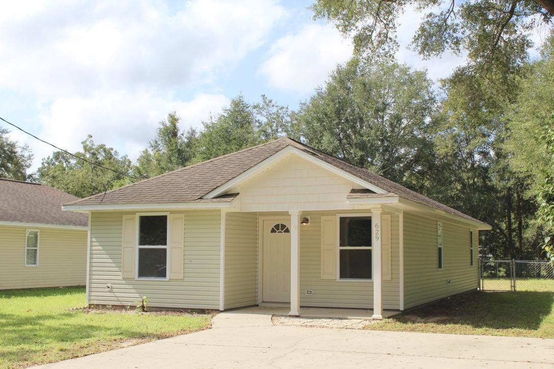 Sloan House - Residential