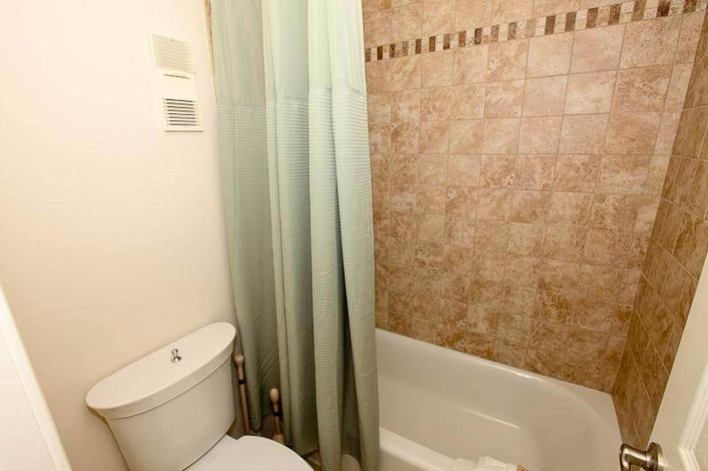 WATERVIEW TOWERS - Residential