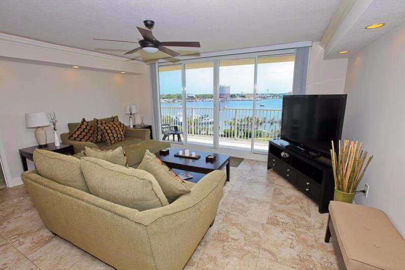 WATERVIEW TOWERS - Residential