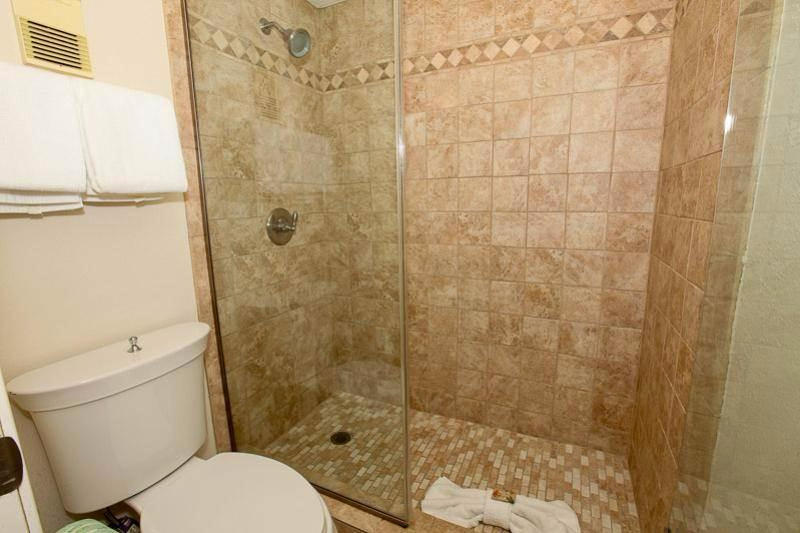 WATERVIEW TOWERS - Residential