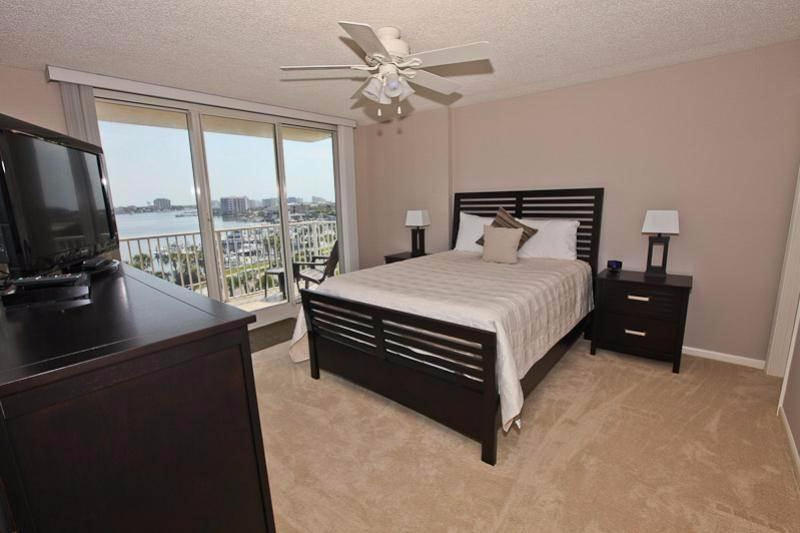 WATERVIEW TOWERS - Residential