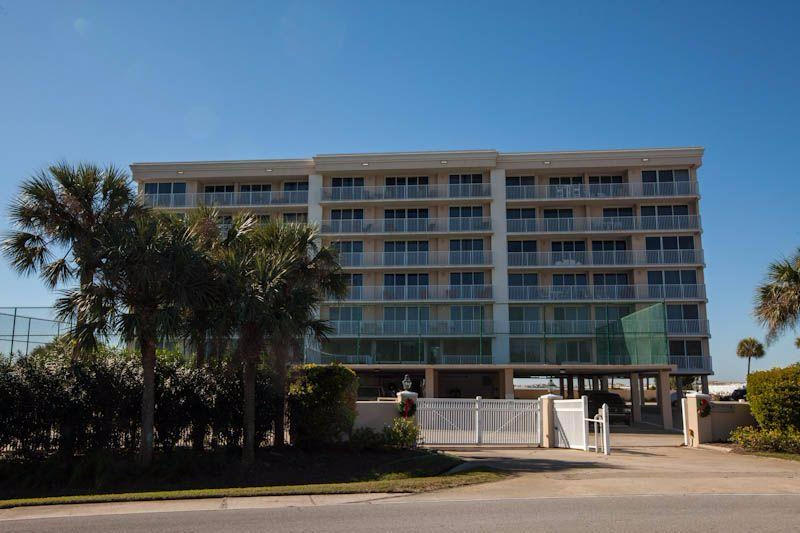 WATERVIEW TOWERS - Residential