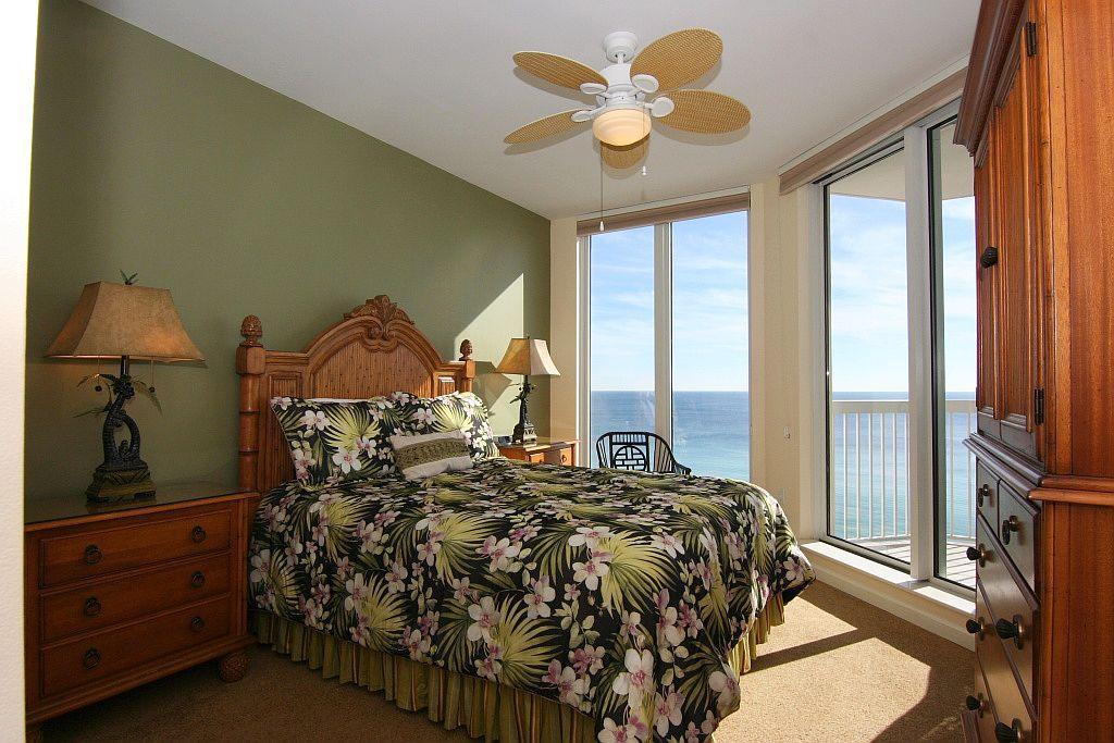 SILVER BEACH TOWERS - Residential