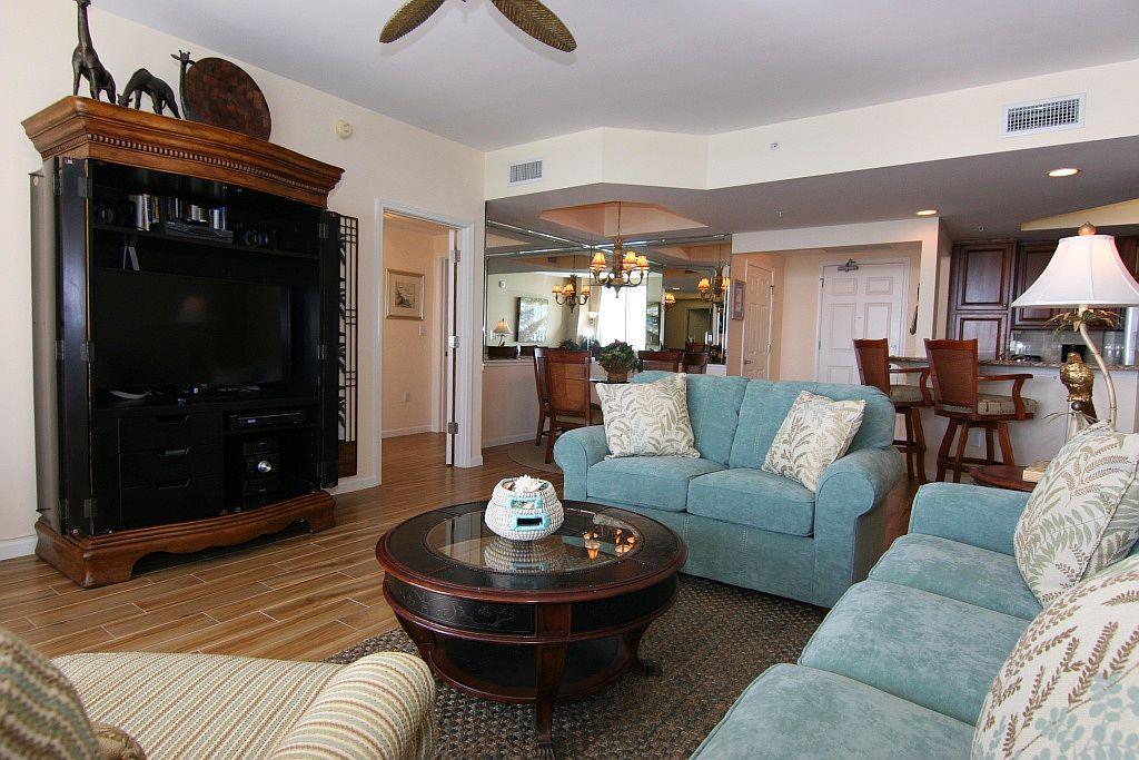 SILVER BEACH TOWERS - Residential