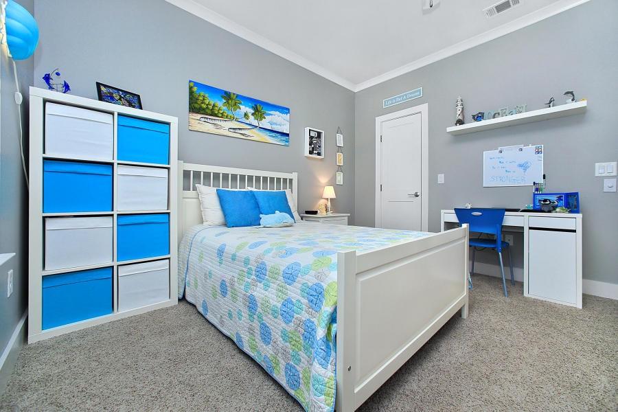 EMERALD LAKES PH 1 - Residential