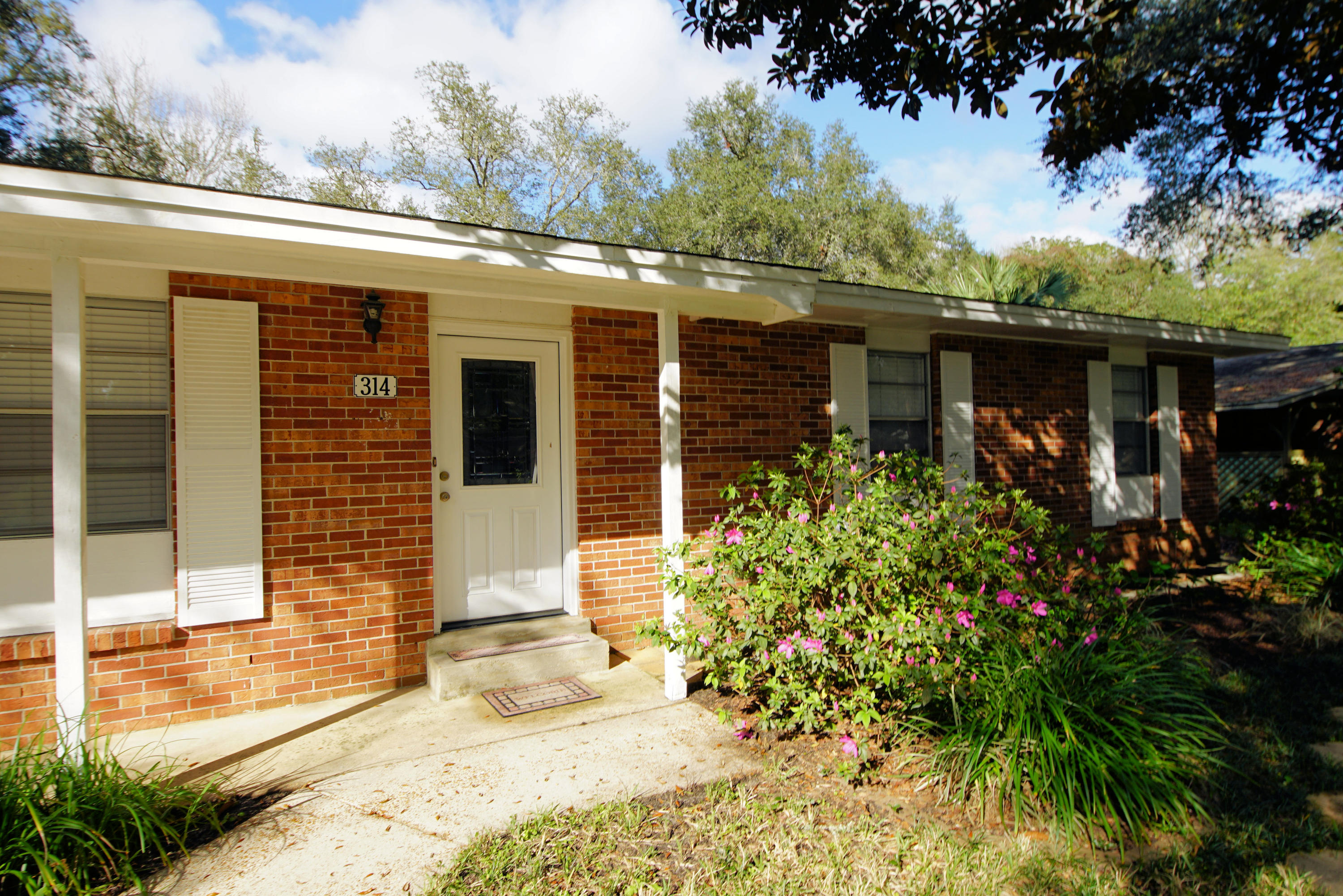 COLONY ESTATES - Residential