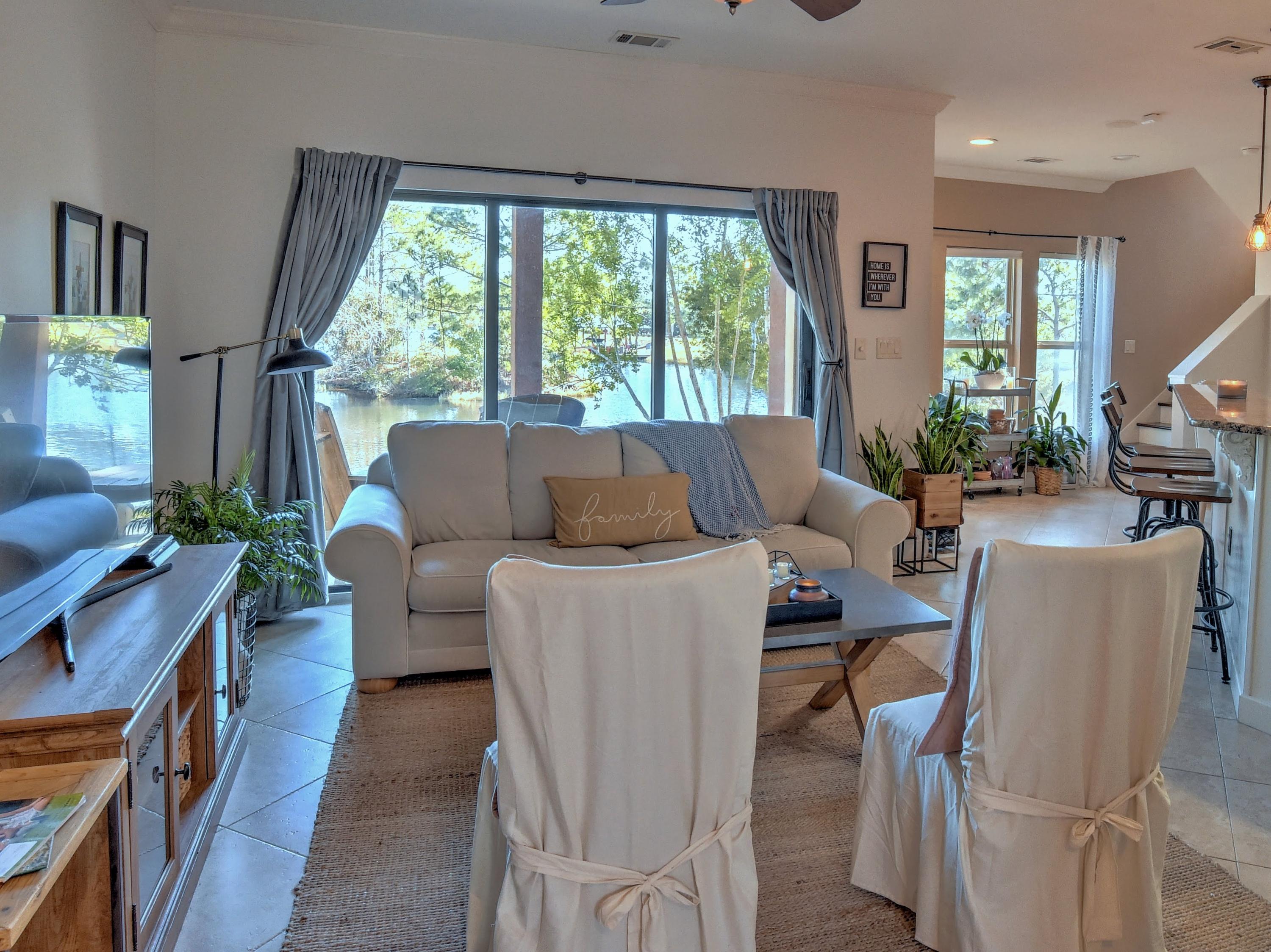 THE COTTAGES OF SHORTLINE LAKE EST - Residential