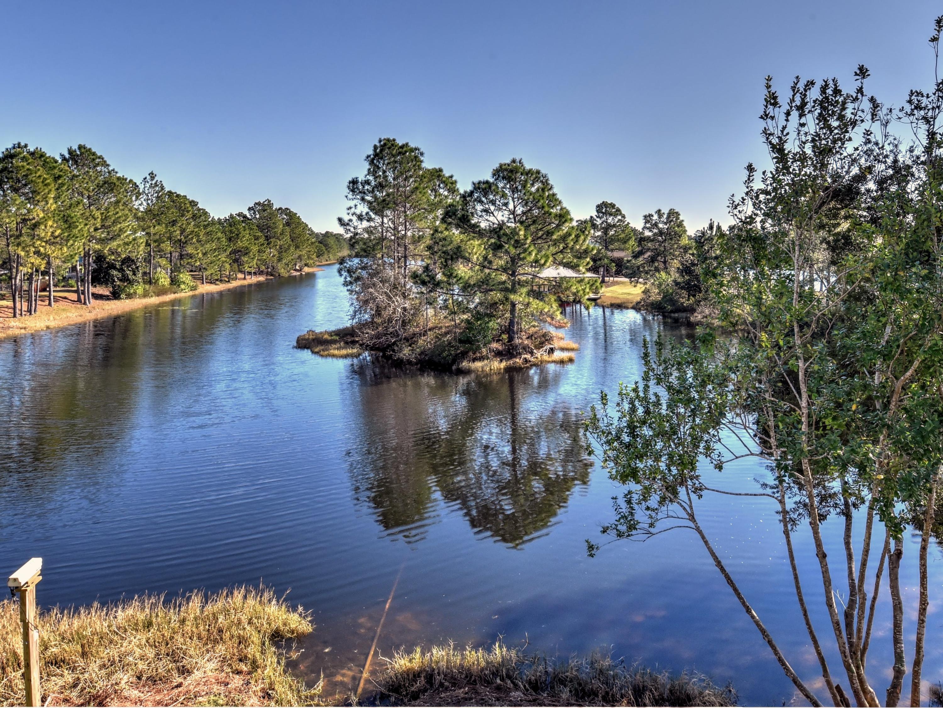 THE COTTAGES OF SHORTLINE LAKE EST - Residential
