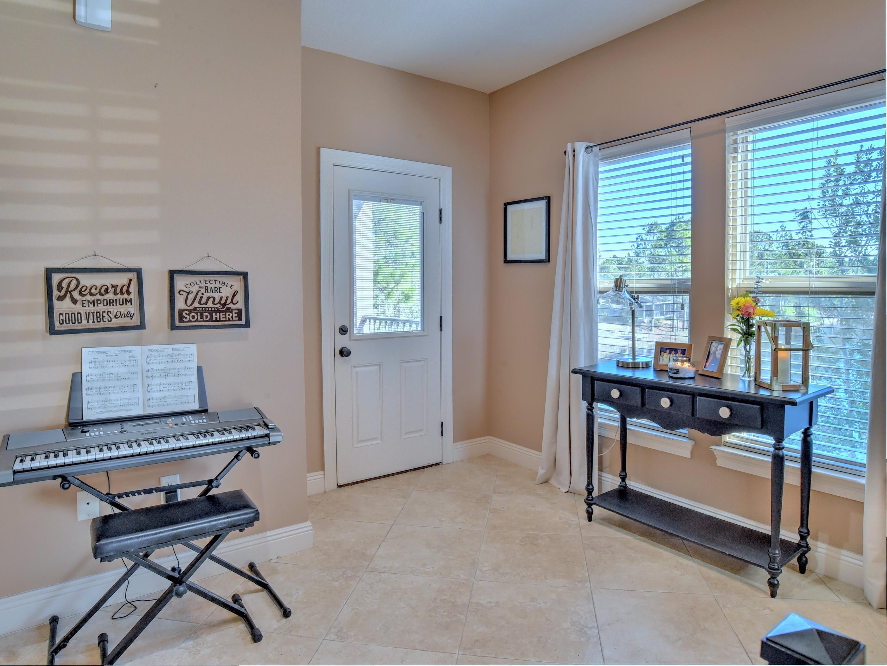 THE COTTAGES OF SHORTLINE LAKE EST - Residential