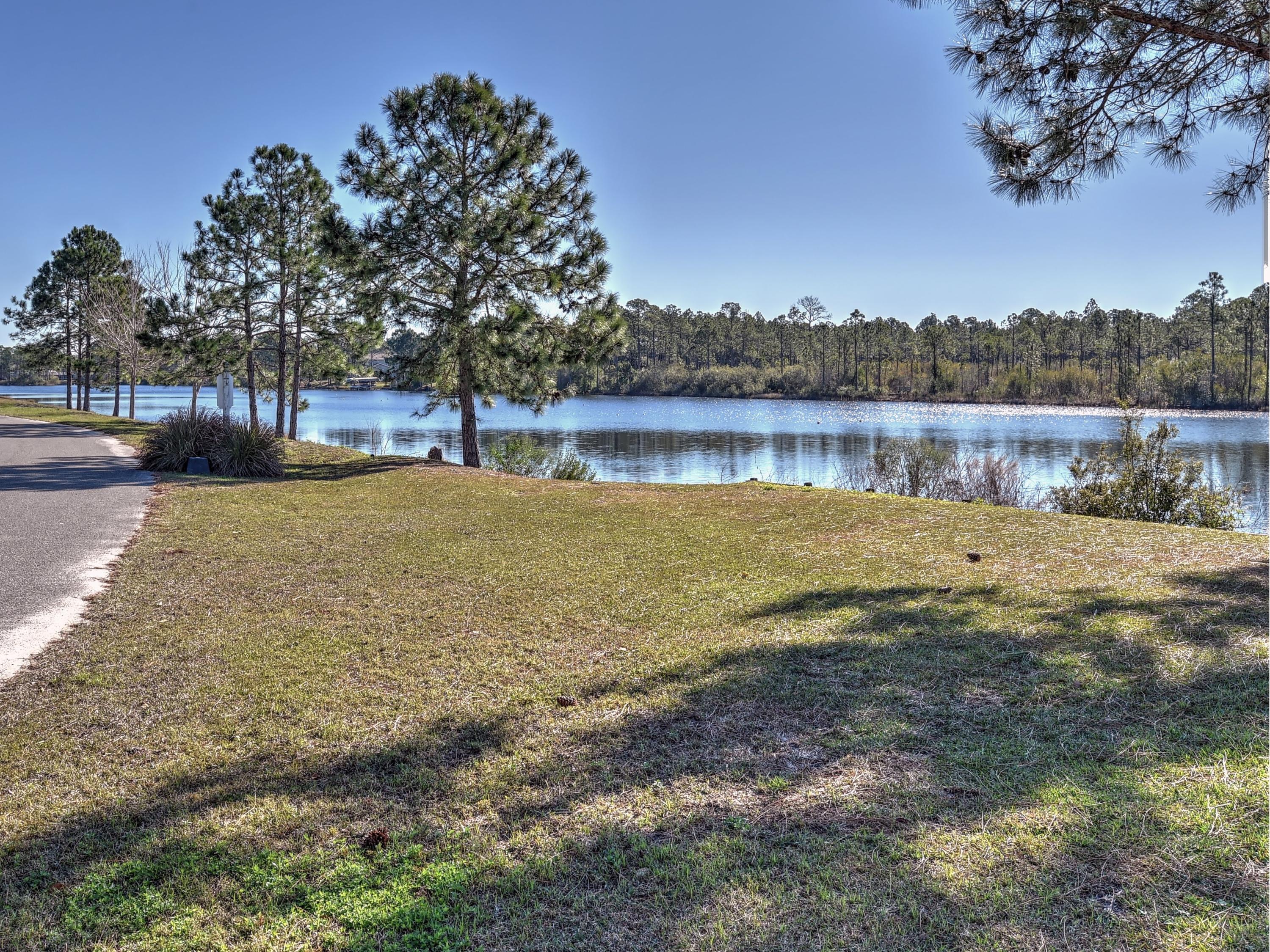 THE COTTAGES OF SHORTLINE LAKE EST - Residential